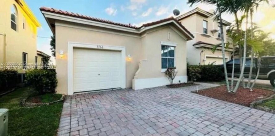 Villa ou maison à Homestead, Floride 3 chambres, 134.34 m2 № 2086574