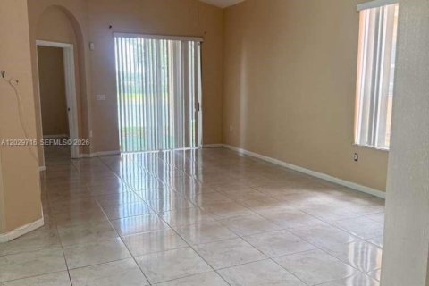 Villa ou maison à louer à Homestead, Floride: 3 chambres, 134.34 m2 № 2086574 - photo 6
