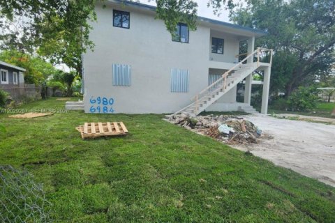 Villa ou maison à Miami, Floride 5 chambres, 176.51 m2 № 2190517