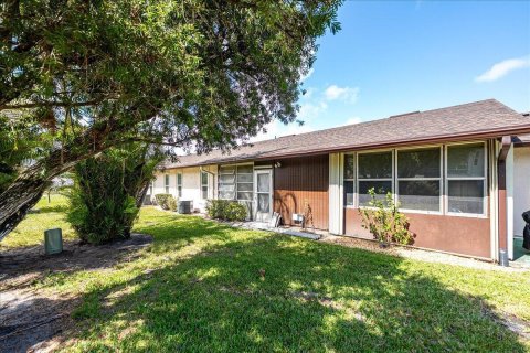 Condo à Stuart, Floride, 2 chambres  № 2078175