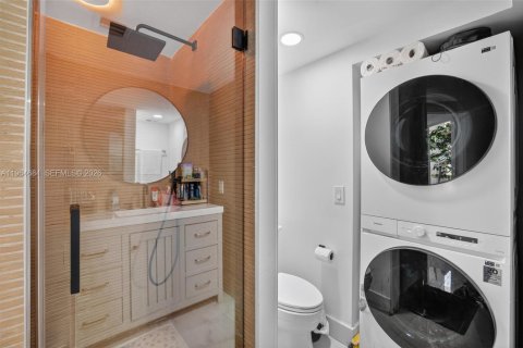Condo in Aventura, Florida, 2 bedrooms  № 2027829 - photo 30