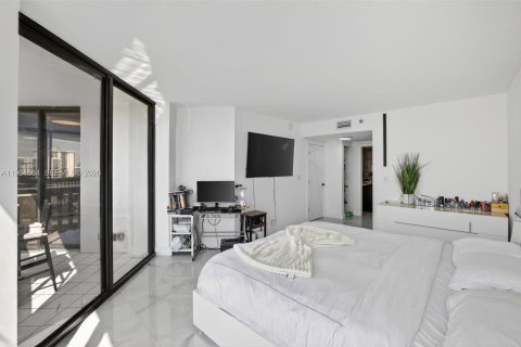 Condo in Aventura, Florida, 2 bedrooms  № 2027829 - photo 25