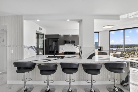 Condo in Aventura, Florida, 2 bedrooms  № 2027829