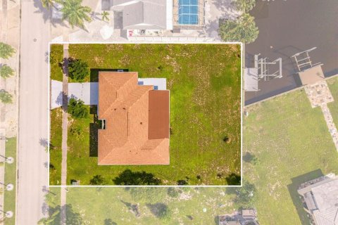 Villa ou maison à vendre à Port Charlotte, Floride: 2 chambres, 154.12 m2 № 2352254 - photo 13