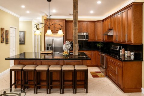 House in Miramar, Florida 6 bedrooms, 320.14 sq.m. № 2246023 - photo 9