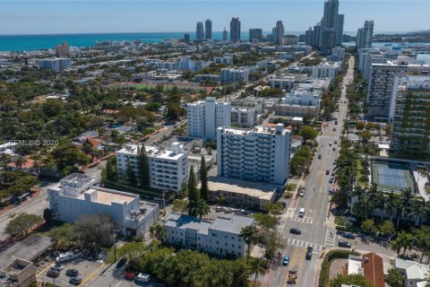 Immobilier commercial à vendre à Miami Beach, Floride № 2052880 - photo 2