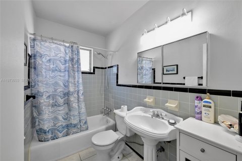 Immobilier commercial à vendre à Miami Beach, Floride № 2052880 - photo 29