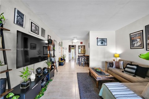 Immobilier commercial à vendre à Miami Beach, Floride № 2052880 - photo 6