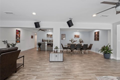 Купить виллу или дом в Майами, Флорида 3 спальни, 306.11м2, № 1954940 - фото 5