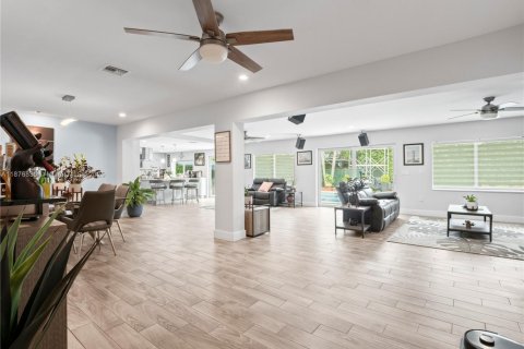 Купить виллу или дом в Майами, Флорида 3 спальни, 306.11м2, № 1954940 - фото 7