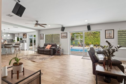 Купить виллу или дом в Майами, Флорида 3 спальни, 306.11м2, № 1954940 - фото 6