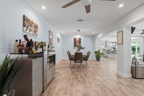 Купить виллу или дом в Майами, Флорида 3 спальни, 306.11м2, № 1954940 - фото 15