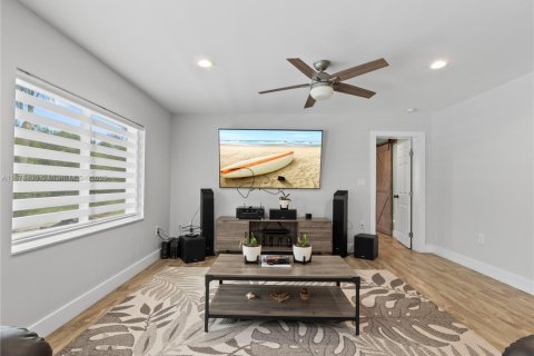 Купить виллу или дом в Майами, Флорида 3 спальни, 306.11м2, № 1954940 - фото 9