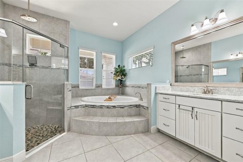 House in Apollo Beach, Florida 6 bedrooms, 400.87 sq.m. № 2391579 - photo 26