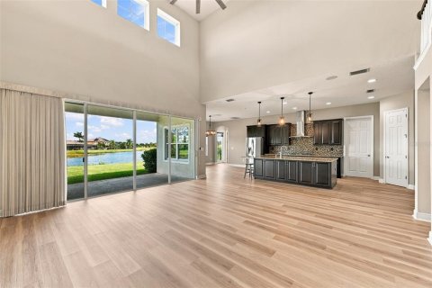 House in Apollo Beach, Florida 6 bedrooms, 400.87 sq.m. № 2391579 - photo 9