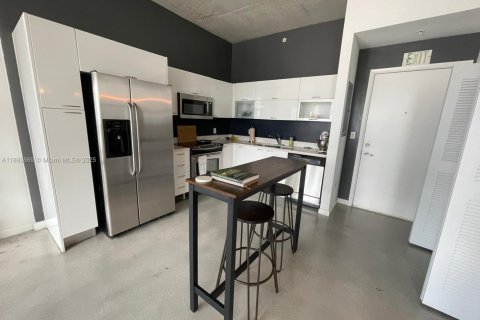 Copropriété à louer à Miami, Floride: 1 chambre, 60.48 m2 № 1946400 - photo 1
