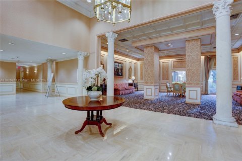 Condo in Hallandale Beach, Florida, 2 bedrooms  № 1794169 - photo 3