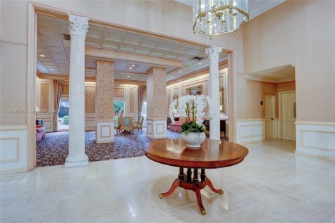 Condo in Hallandale Beach, Florida, 2 bedrooms  № 1794169 - photo 2