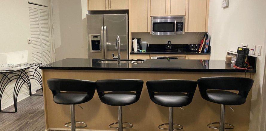 Condominio en Miami, Florida, 2 dormitorios № 2153472