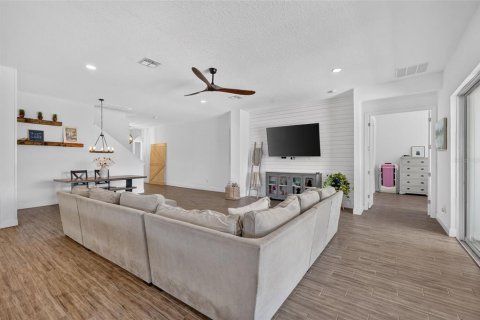 Casa en venta en Tavares, Florida, 4 dormitorios, 284 m2 № 2386718 - foto 14