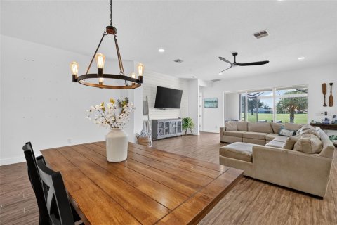 Casa en venta en Tavares, Florida, 4 dormitorios, 284 m2 № 2386718 - foto 11