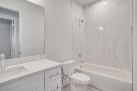 Casa en venta en Port St. Lucie, Florida, 4 dormitorios, 199 m2 № 2084971 - foto 16
