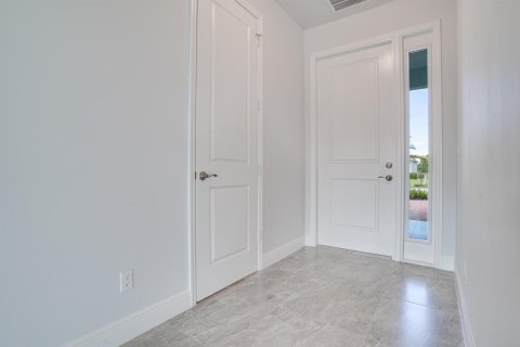 Casa en venta en Port St. Lucie, Florida, 4 dormitorios, 199 m2 № 2084971 - foto 5
