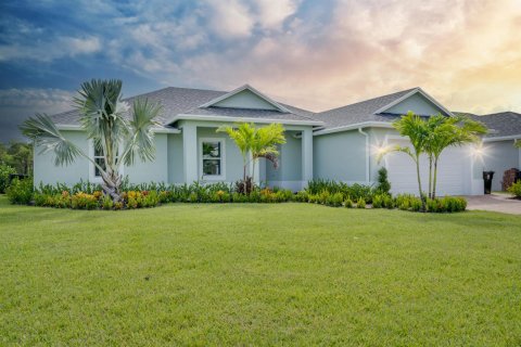 Casa en venta en Port St. Lucie, Florida, 4 dormitorios, 199 m2 № 2084971 - foto 3