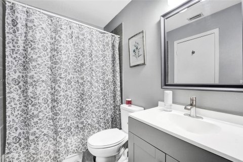 Casa en venta en Pembroke Pines, Florida, 3 dormitorios, 157 m2 № 1790223 - foto 17
