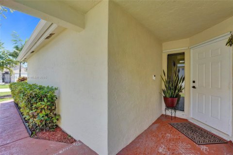 Casa en venta en Pembroke Pines, Florida, 3 dormitorios, 157 m2 № 1790223 - foto 13