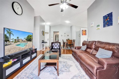 Casa en venta en Pembroke Pines, Florida, 3 dormitorios, 157 m2 № 1790223 - foto 21