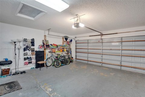 Casa en venta en Pembroke Pines, Florida, 3 dormitorios, 157 m2 № 1790223 - foto 23