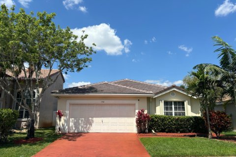 Casa en venta en Pembroke Pines, Florida, 3 dormitorios, 157 m2 № 1790223 - foto 2