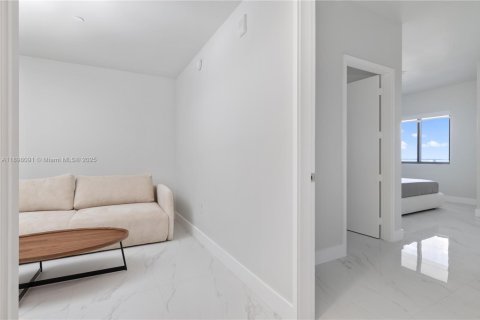 Condominio en venta en Miami, Florida, 2 dormitorios, 143.26 m2 № 1950702 - foto 17