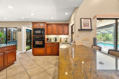 House in Sarasota, Florida 3 bedrooms, 289.39 sq.m. № 1719463 - photo 18