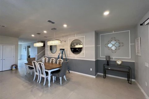 House in Davenport, Florida 10 bedrooms, 408.68 sq.m. № 1803537 - photo 8