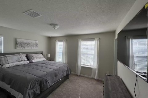 House in Davenport, Florida 10 bedrooms, 408.68 sq.m. № 1803537 - photo 4