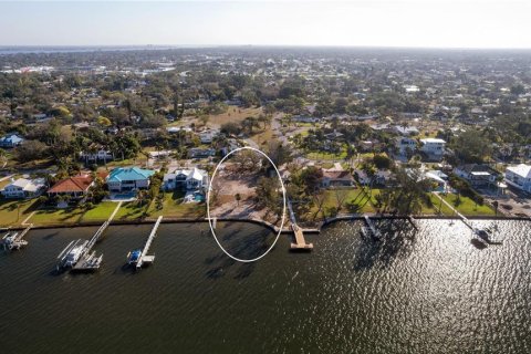 Terrain à Bradenton, Floride № 2135386
