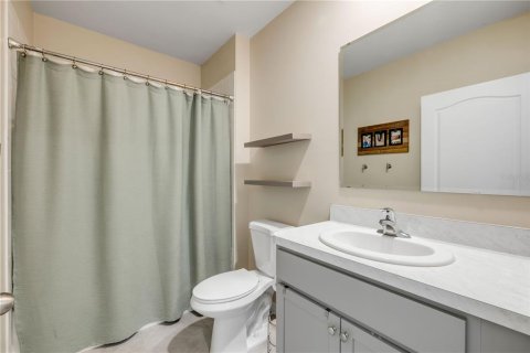 House in New Smyrna Beach, Florida 4 bedrooms, 172.33 sq.m. № 1783037 - photo 20