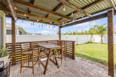 House in New Smyrna Beach, Florida 4 bedrooms, 172.33 sq.m. № 1783037 - photo 24