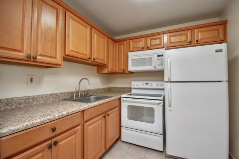 Condo in West Palm Beach, Florida, 1 bedroom  № 2176701 - photo 3