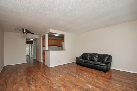 Condo in West Palm Beach, Florida, 1 bedroom  № 2176701 - photo 4
