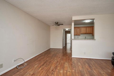 Condo in West Palm Beach, Florida, 1 bedroom  № 2176701 - photo 8
