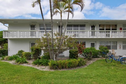 Condo in West Palm Beach, Florida, 1 bedroom  № 2176701 - photo 21
