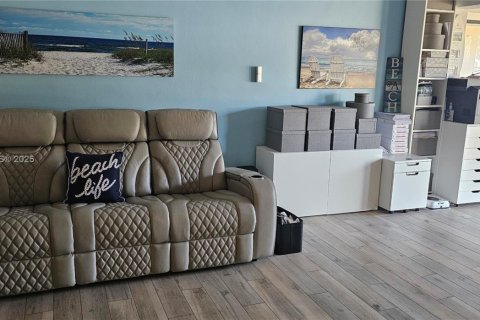 Copropriété à vendre à Hollywood, Floride: 1 chambre, 60.57 m2 № 2017182 - photo 2