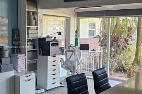 Copropriété à vendre à Hollywood, Floride: 1 chambre, 60.57 m2 № 2017182 - photo 4