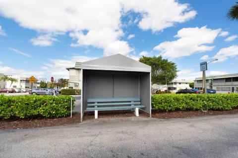 Condo in Delray Beach, Florida, 1 bedroom  № 2007656 - photo 23