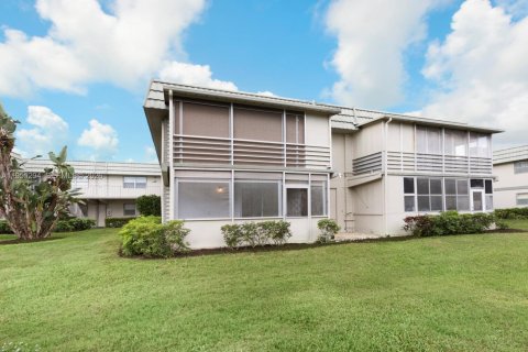 Condo in Delray Beach, Florida, 1 bedroom  № 2007656 - photo 22