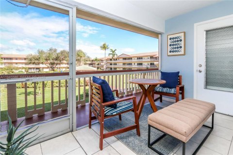 Condo in Hollywood, Florida, 1 bedroom  № 2002708 - photo 4