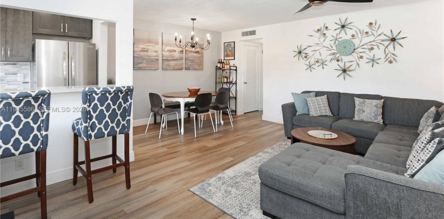 Condo in Hollywood, Florida, 1 bedroom  № 2002708